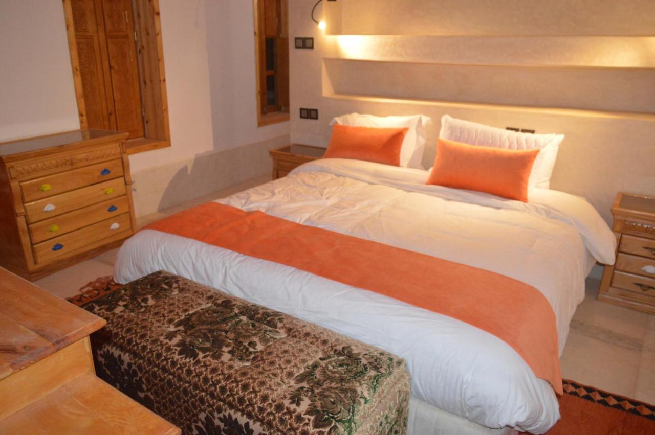 Kasr Tin Hinane Hotel Мерцуга Екстериор снимка