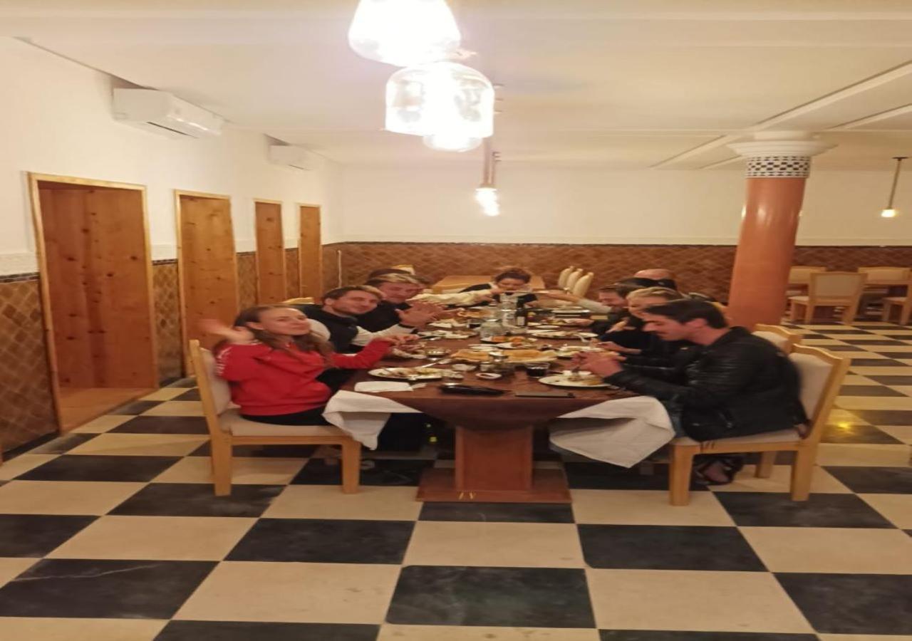 Kasr Tin Hinane Hotel Мерцуга Екстериор снимка